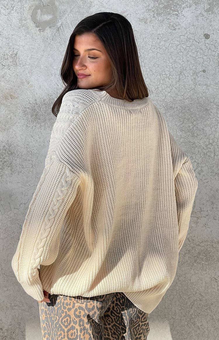 Alex Cream Oversized Sweater-Vavasi.All Rights Reserved.