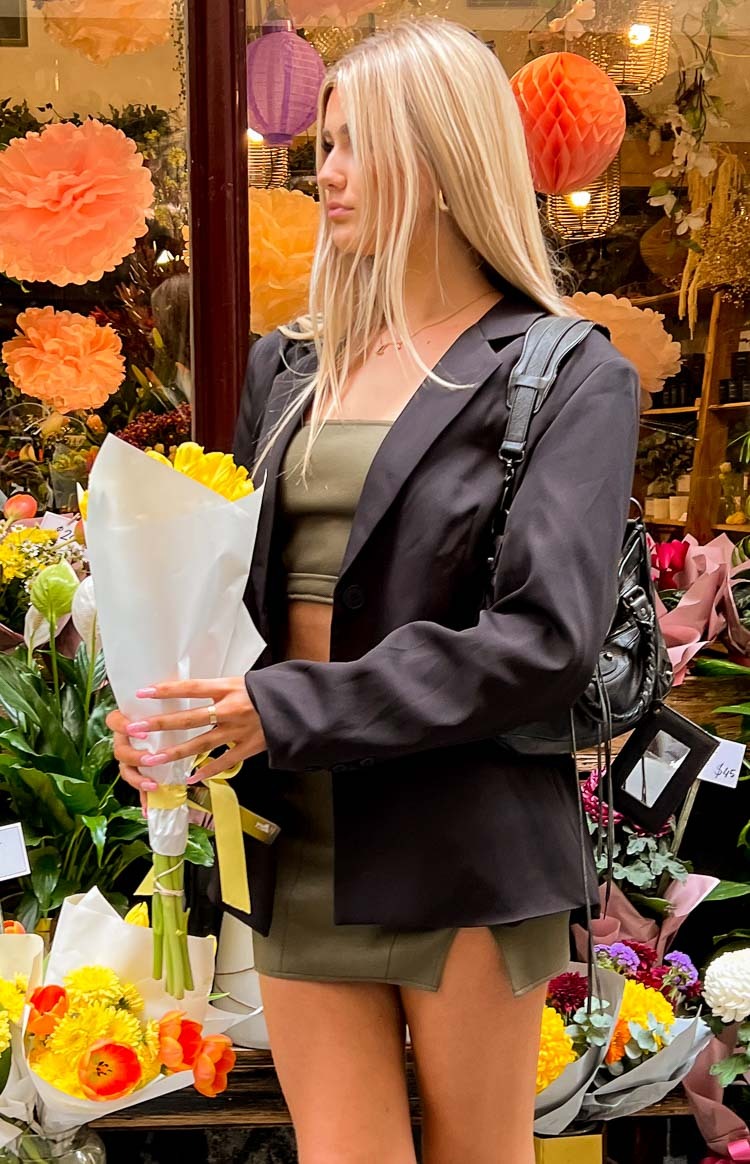 Allure Black Oversized Blazer-Vavasi.All Rights Reserved.