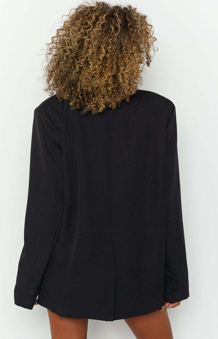 Allure Black Oversized Blazer-Vavasi.All Rights Reserved.