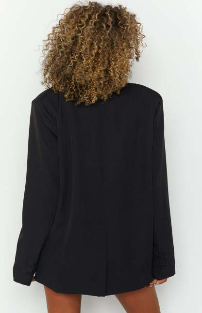 Allure Black Oversized Blazer-Vavasi.All Rights Reserved.