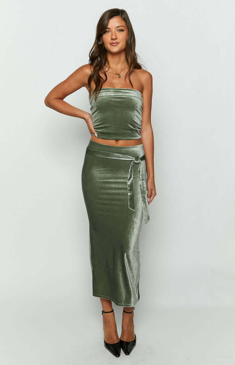 Arleth Green Velvet Maxi Skirt-Vavasi.All Rights Reserved.