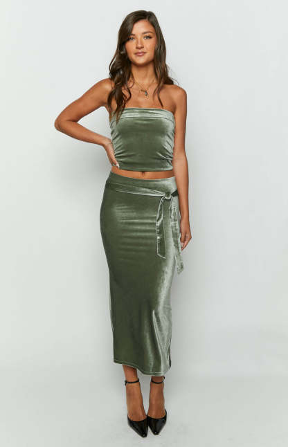 Arleth Green Velvet Maxi Skirt-Vavasi.All Rights Reserved.