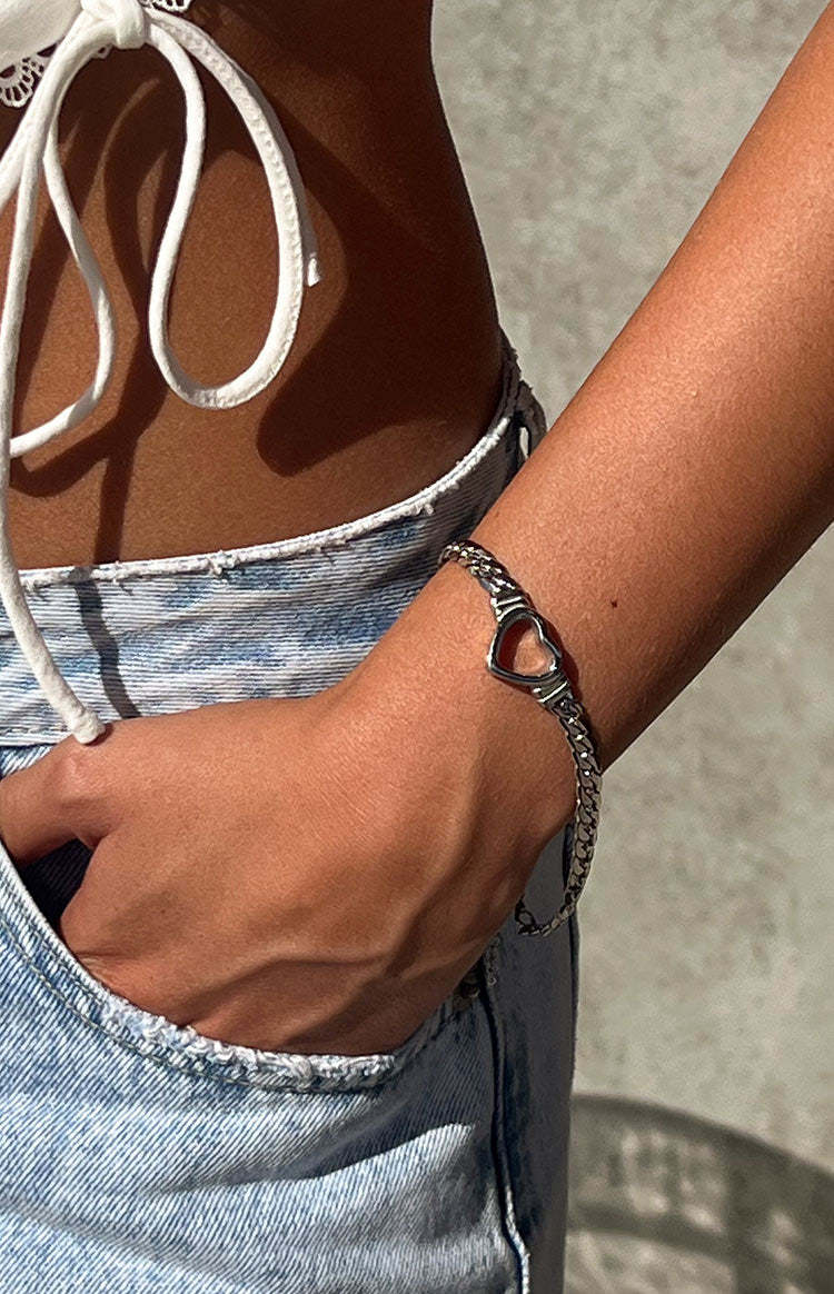 Atlas Silver Plated Stainless Steel Heart Bracelet-Vavasi.All Rights Reserved.