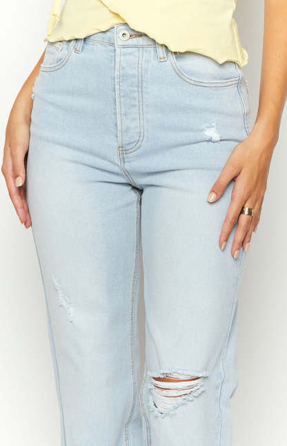 Azura Light Wash Denim Jeans-Vavasi.All Rights Reserved.