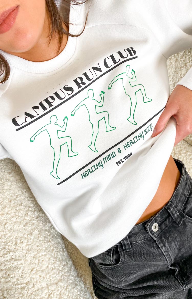 BB Run Club White Sweater-Vavasi.All Rights Reserved.