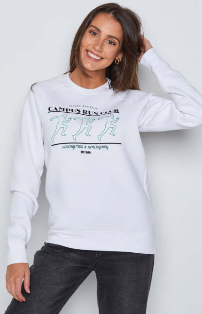 BB Run Club White Sweater-Vavasi.All Rights Reserved.