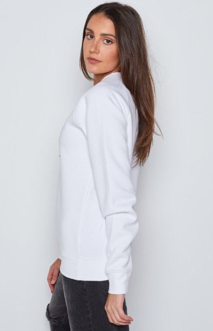 BB Run Club White Sweater-Vavasi.All Rights Reserved.