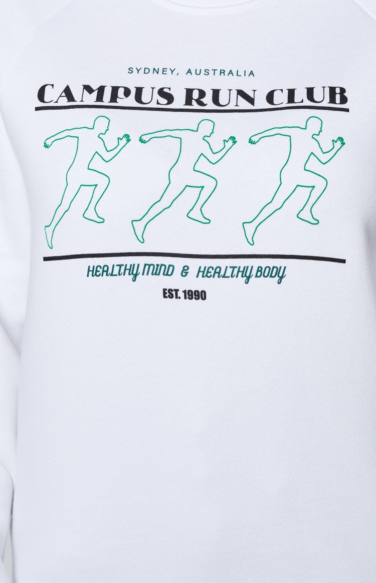 BB Run Club White Sweater-Vavasi.All Rights Reserved.