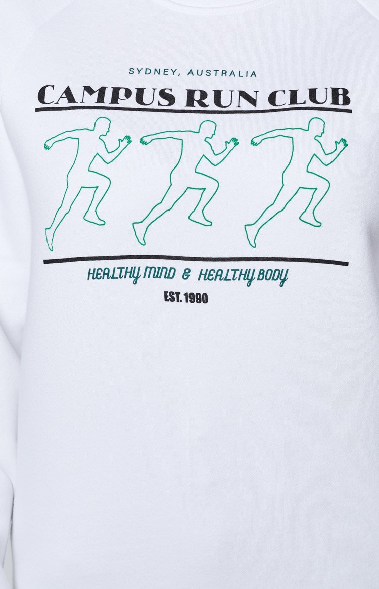BB Run Club White Sweater-Vavasi.All Rights Reserved.