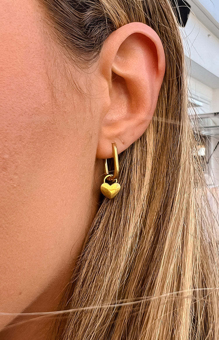 Berni Gold Heart Hoop Earrings-Vavasi.All Rights Reserved.