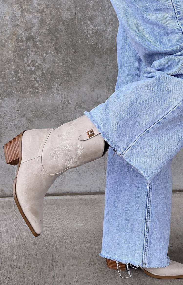 Billini Darla Sand Cowboy Boots-Vavasi.All Rights Reserved.