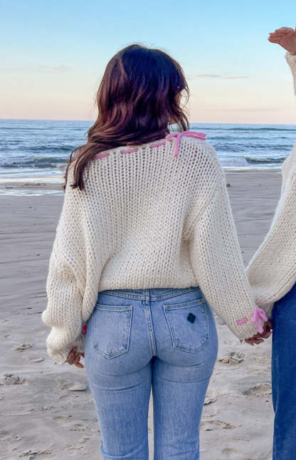 Bea Cream Sweater-Vavasi.All Rights Reserved.