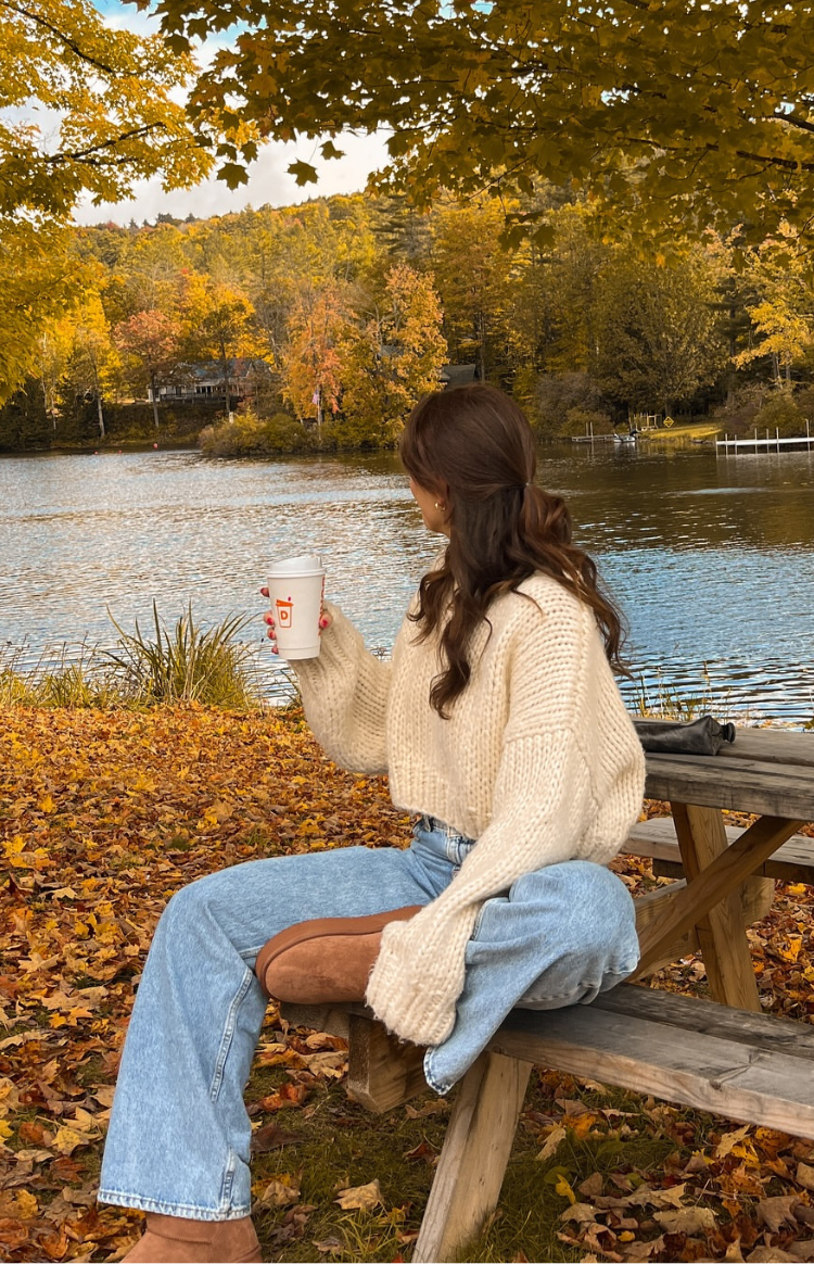 Belmont Cream Sweater-Vavasi.All Rights Reserved.