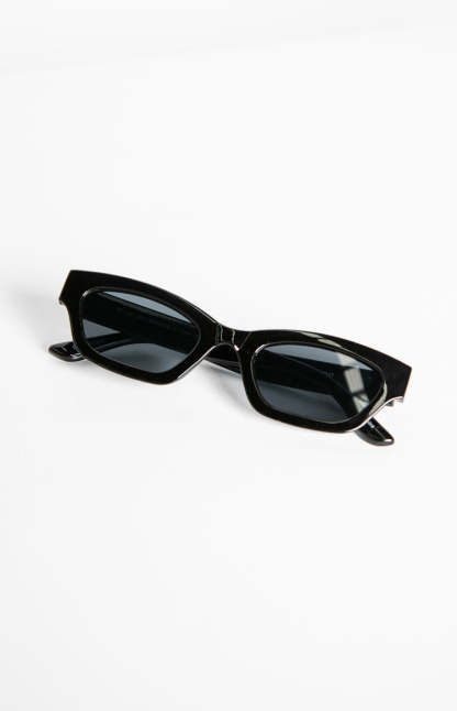 Black Slimline Sunglasses-Vavasi.All Rights Reserved.