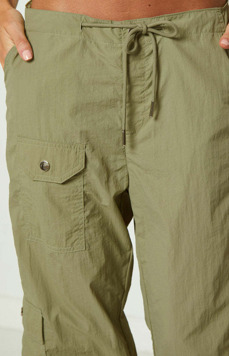 Blaise Khaki Parachute Pants-Vavasi.All Rights Reserved.