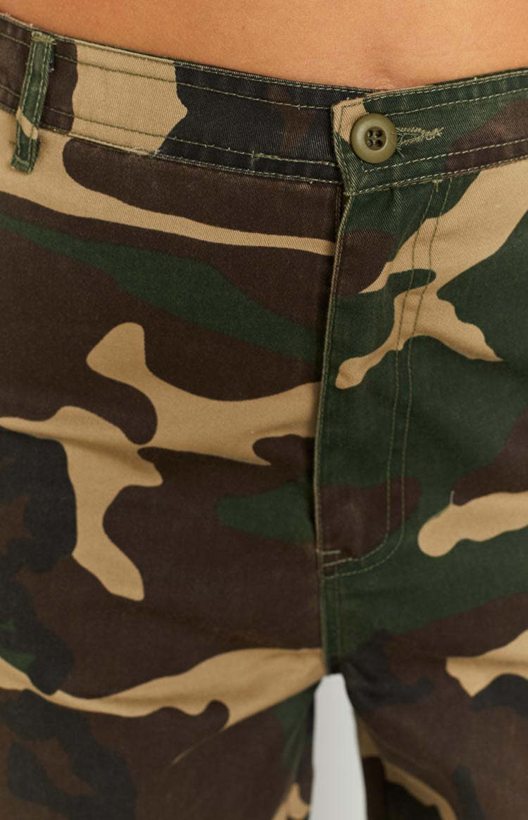 Caddie Camo Cargo Pants-Vavasi.All Rights Reserved.