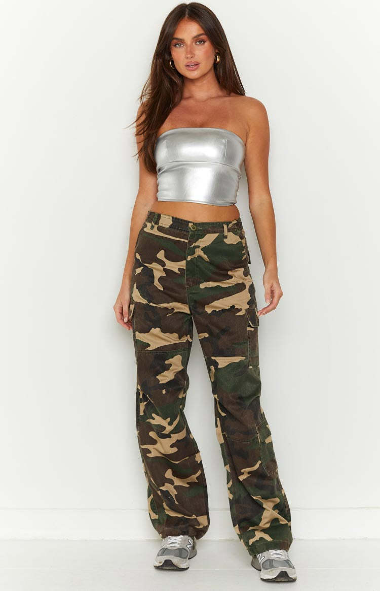 Caddie Camo Cargo Pants-Vavasi.All Rights Reserved.