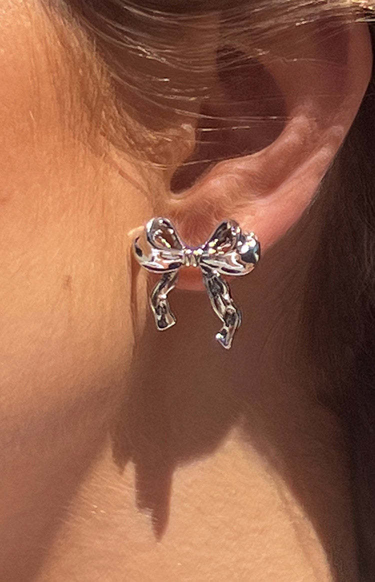 Calista Silver Bow Earrings-Vavasi.All Rights Reserved.