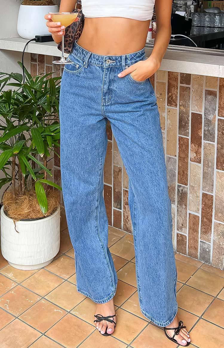 Calliope Mid Wash Mid Rise Slouchy Jeans-Vavasi.All Rights Reserved.