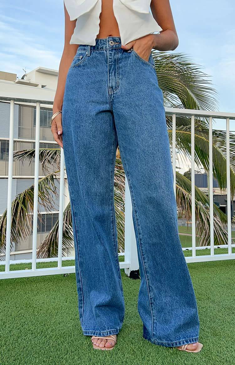 Calliope Mid Wash Mid Rise Slouchy Jeans-Vavasi.All Rights Reserved.