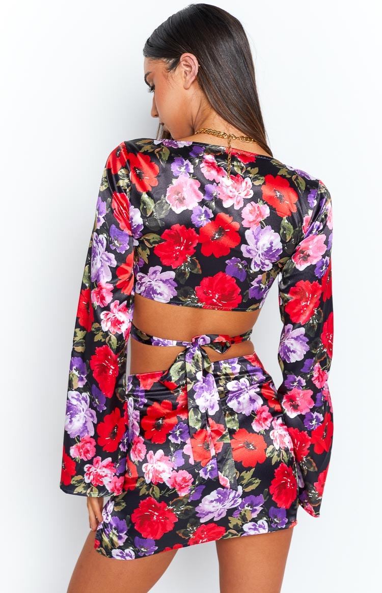 Clea Red Floral Mini Skirt-Vavasi.All Rights Reserved.