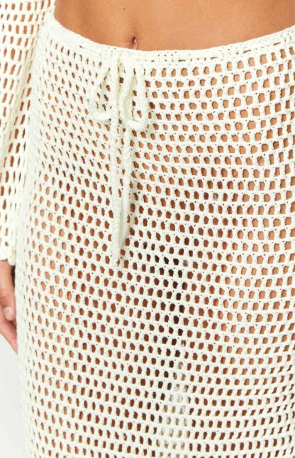 Dally White Crochet Maxi Skirt-Vavasi.All Rights Reserved.