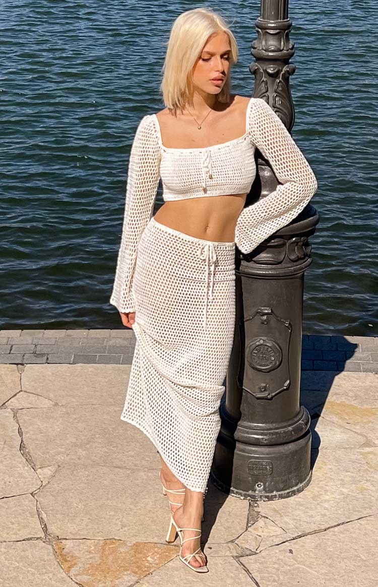 Dally White Crochet Maxi Skirt-Vavasi.All Rights Reserved.
