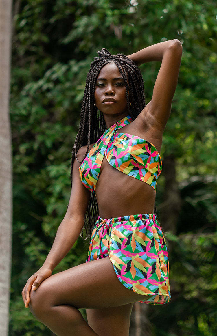 Danna Wrap Shorts Tropical-Vavasi.All Rights Reserved.