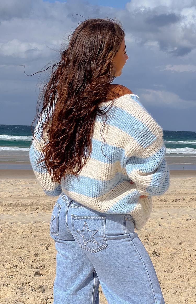 Delvey Light Blue Striped Chunky Knit Sweater-Vavasi.All Rights Reserved.