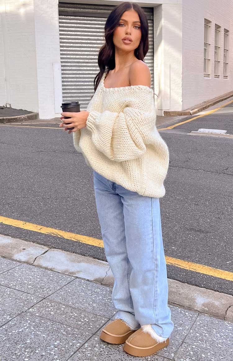 Delvey Cream Chunky Knit Sweater-Vavasi.All Rights Reserved.
