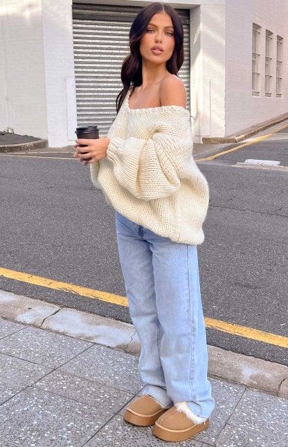 Delvey Cream Chunky Knit Sweater-Vavasi.All Rights Reserved.