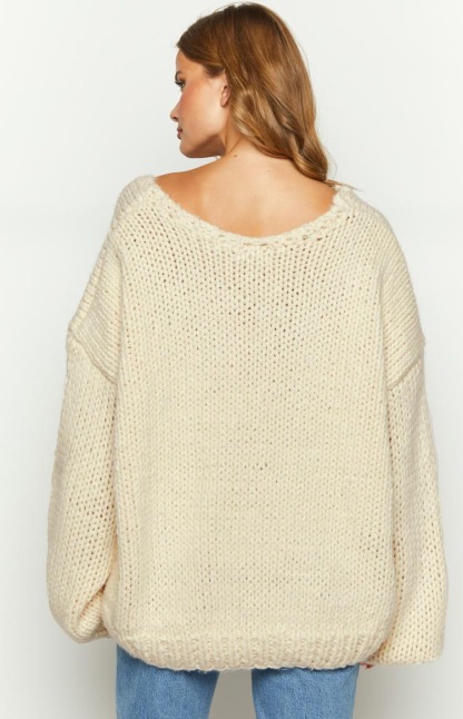 Delvey Cream Chunky Knit Sweater-Vavasi.All Rights Reserved.