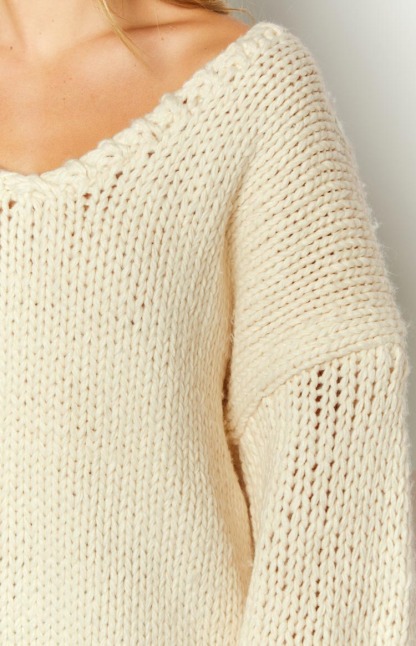 Delvey Cream Chunky Knit Sweater-Vavasi.All Rights Reserved.