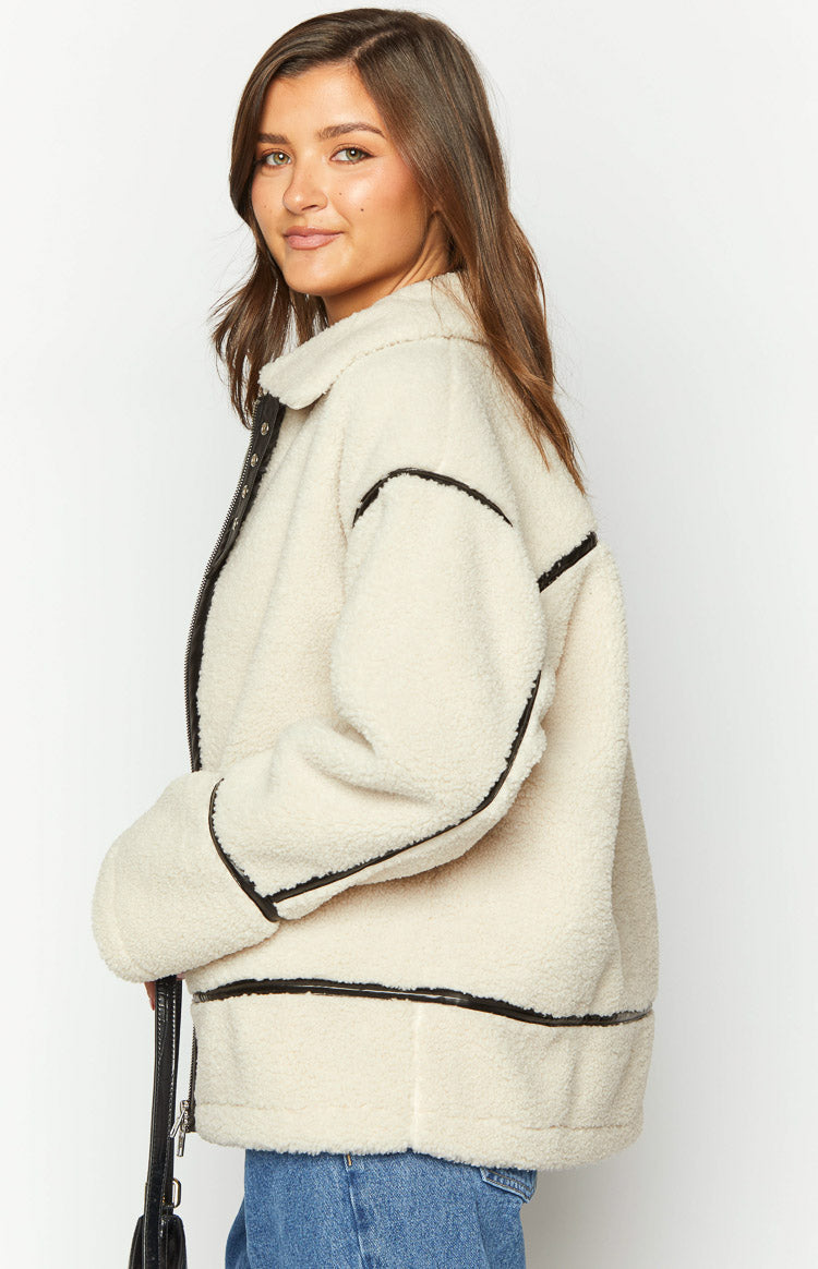 Dream White Teddy Jacket-Vavasi.All Rights Reserved.