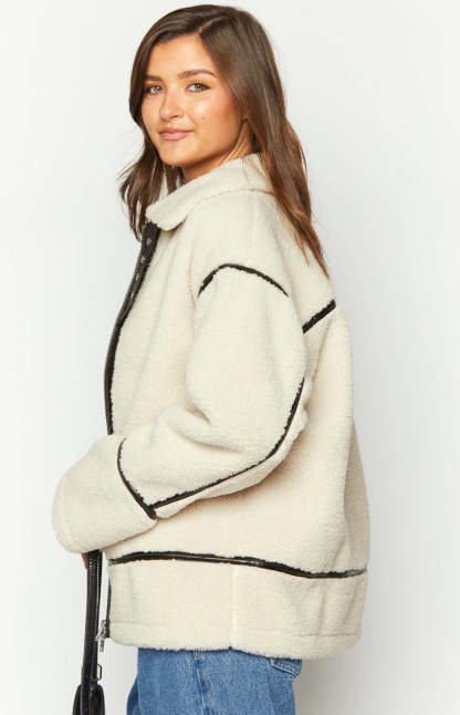 Dream White Teddy Jacket-Vavasi.All Rights Reserved.