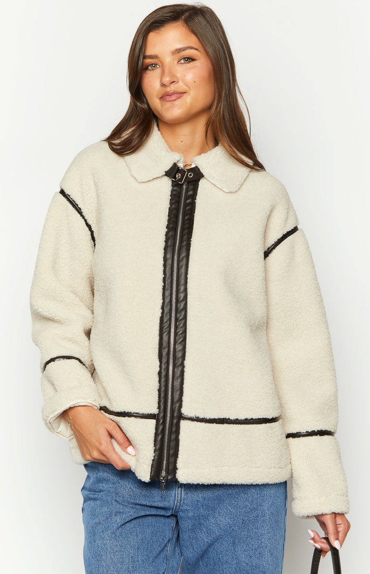 Dream White Teddy Jacket-Vavasi.All Rights Reserved.