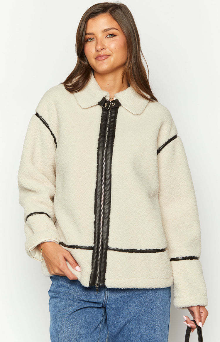 Dream White Teddy Jacket-Vavasi.All Rights Reserved.