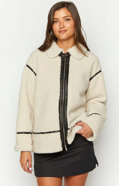 Dream White Teddy Jacket-Vavasi.All Rights Reserved.