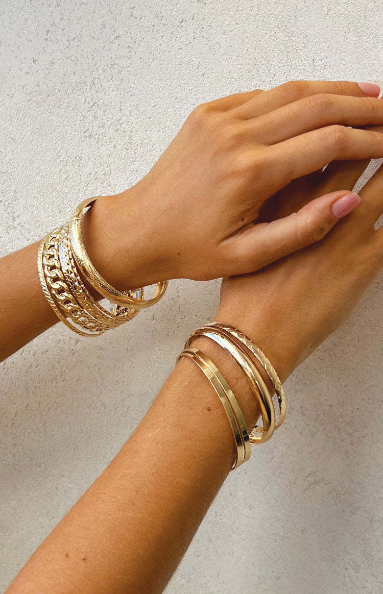 Evadne Gold Bracelet Set-Vavasi.All Rights Reserved.