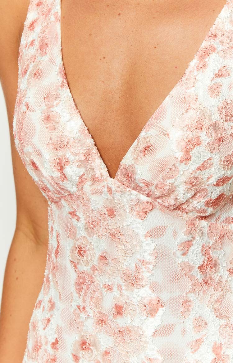 Farida Peach Lace Maxi Dress-Vavasi.All Rights Reserved.