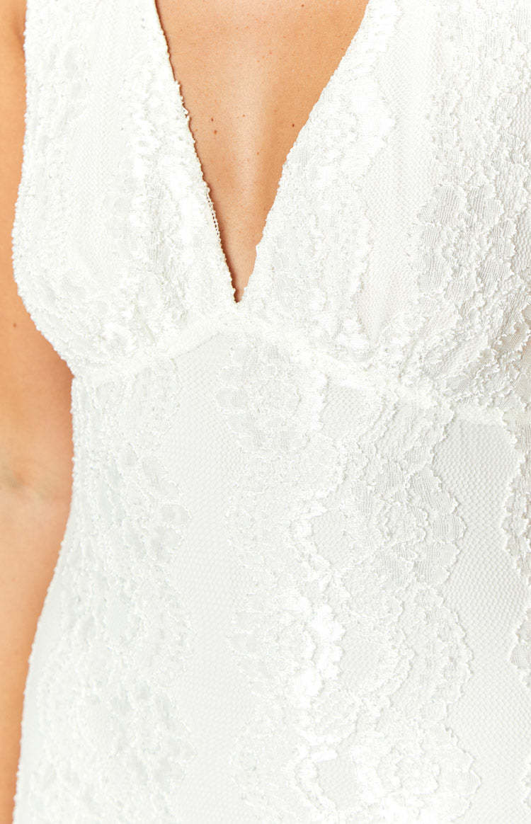 Farida White Lace Maxi Dress-Vavasi.All Rights Reserved.
