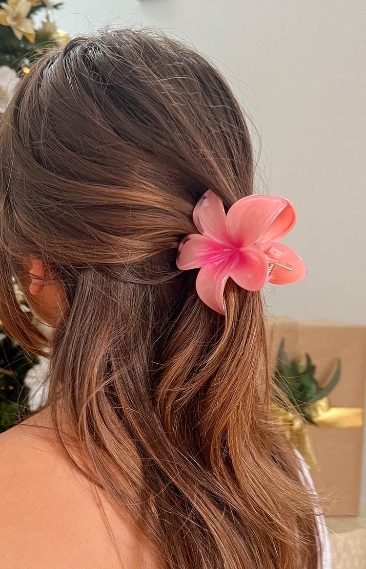 Frangipani Pink Flower Clip-Vavasi.All Rights Reserved.