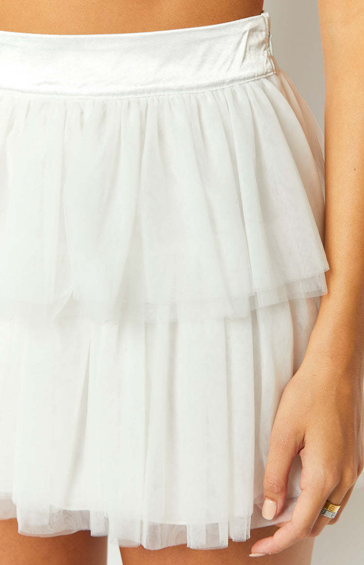 Frosty Ruffle White Mini Skirt-Vavasi.All Rights Reserved.
