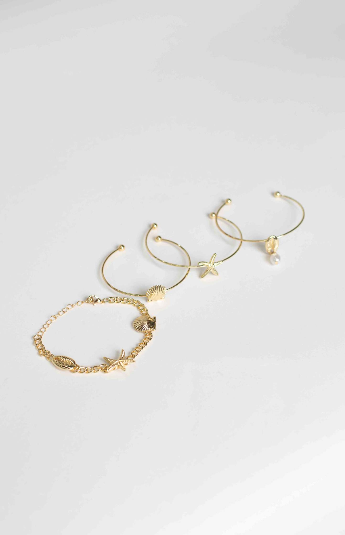Gia Gold Bracelet Set-Vavasi.All Rights Reserved.