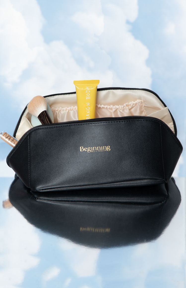 VavasiBlack Zipper Cosmetic Bag-Vavasi.All Rights Reserved.