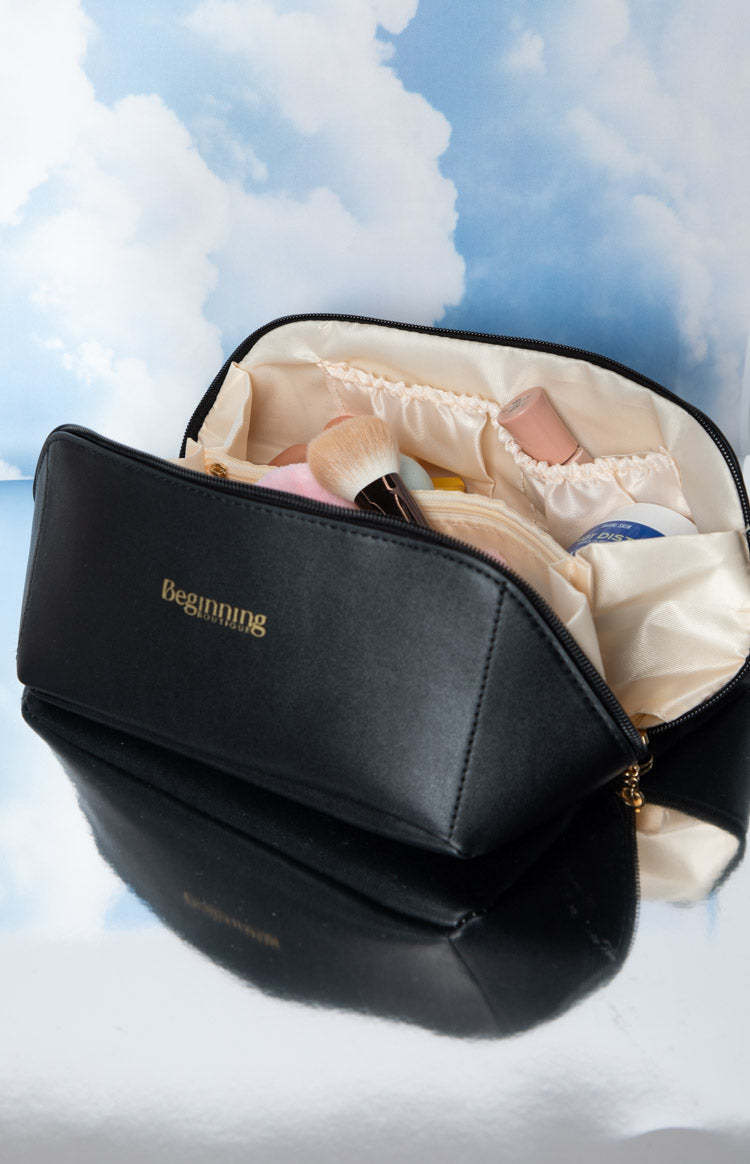 VavasiBlack Zipper Cosmetic Bag-Vavasi.All Rights Reserved.