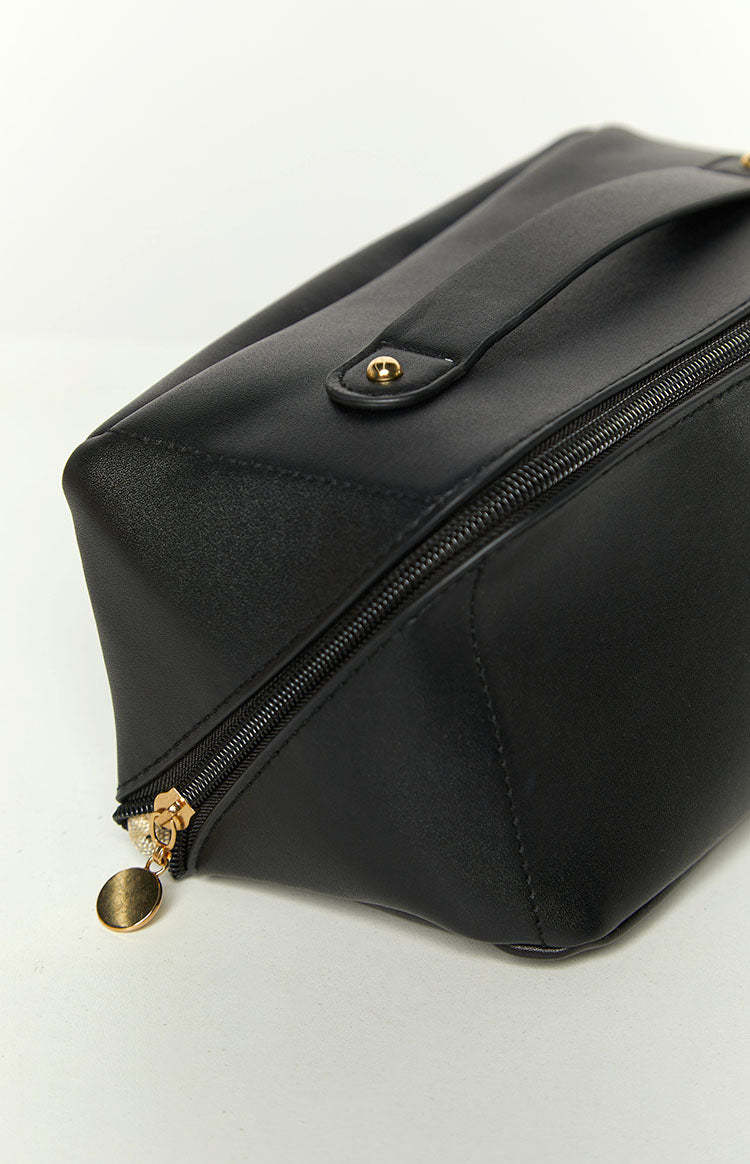 VavasiBlack Zipper Cosmetic Bag-Vavasi.All Rights Reserved.