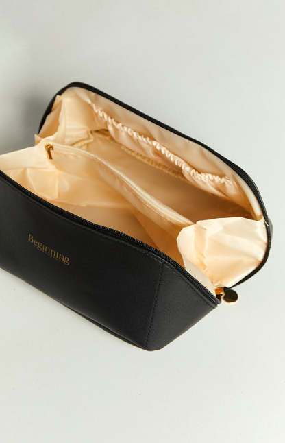 VavasiBlack Zipper Cosmetic Bag-Vavasi.All Rights Reserved.