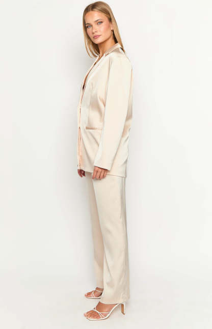 Galantis Cream Satin Blazer-Vavasi.All Rights Reserved.
