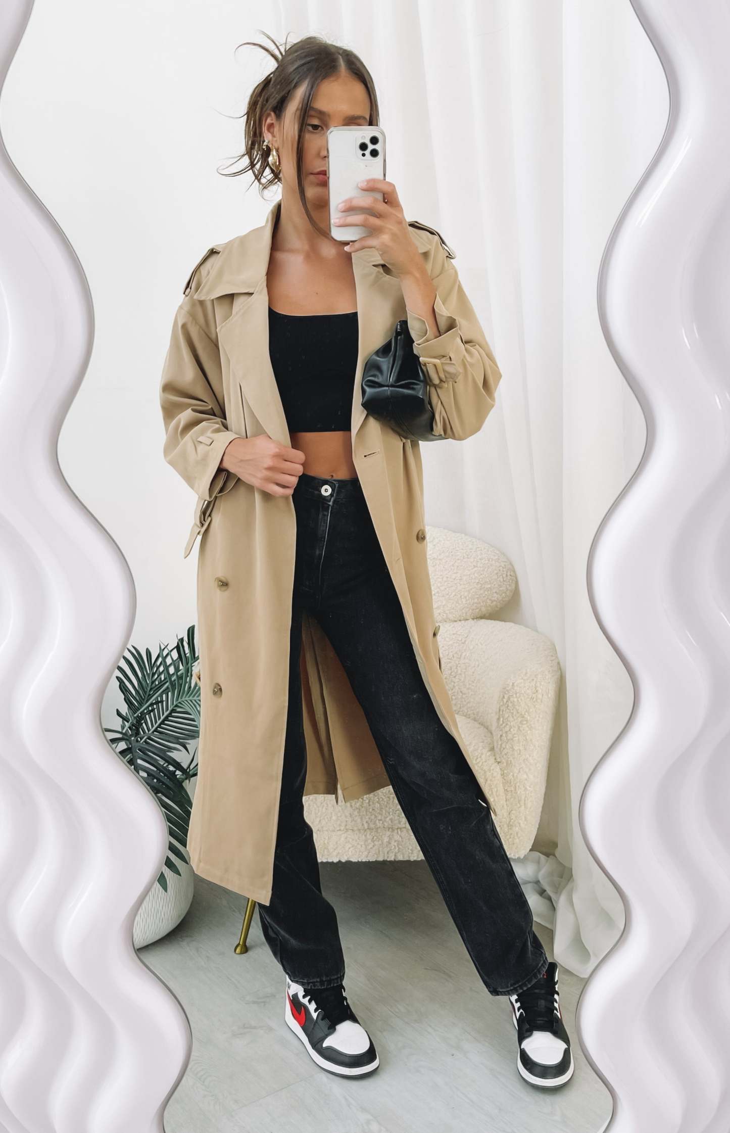 Giselle Beige Trench Coat-Vavasi.All Rights Reserved.